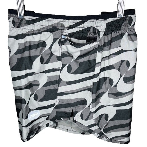 NWT Nike Dri-FIT Icon Clash Tempo Luxe Shorts sz XL * Black Gray Running Swoosh - Picture 3 of 4